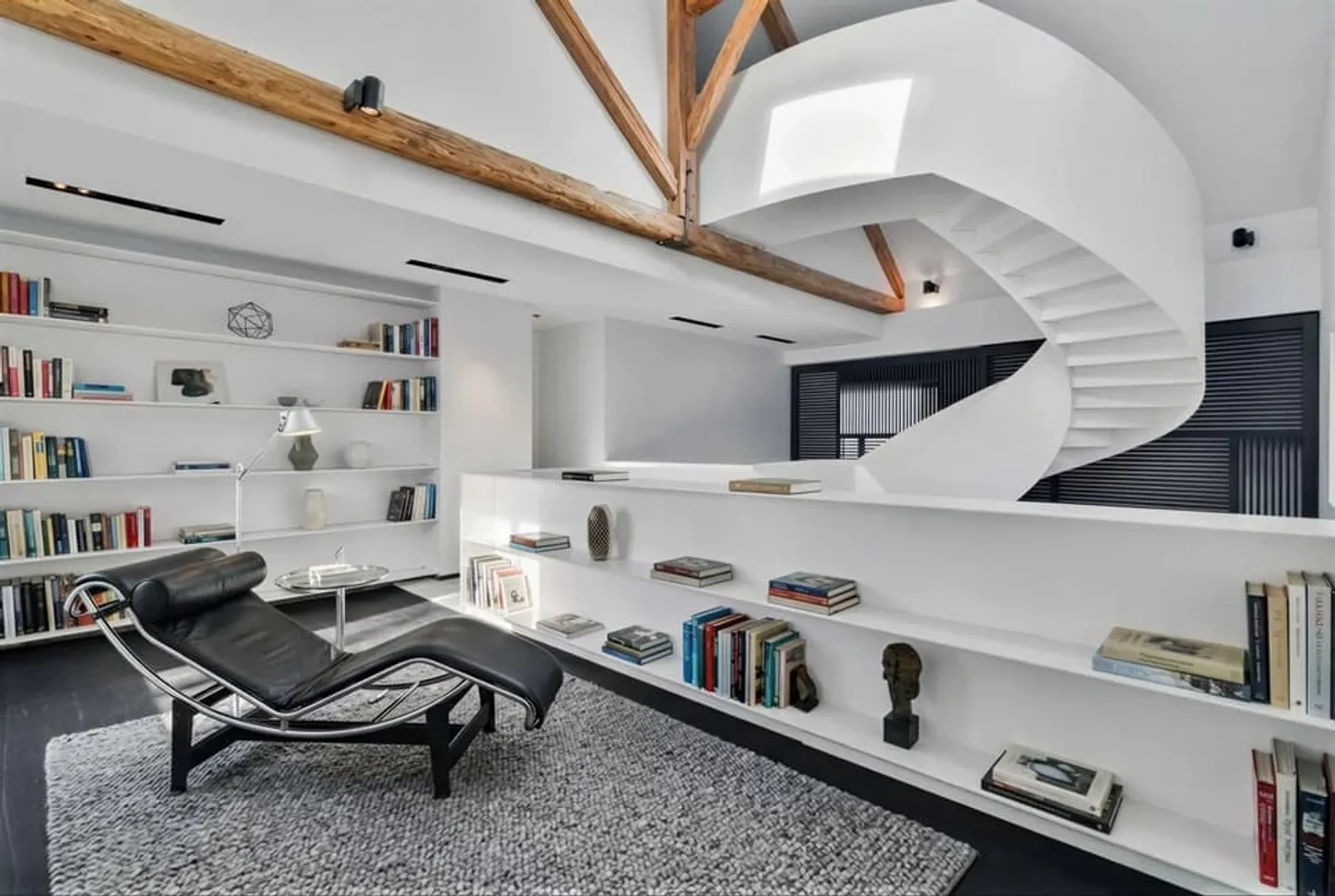 Residence of prestige located in the heart of Vandoeuvres - Photo 8 of 13