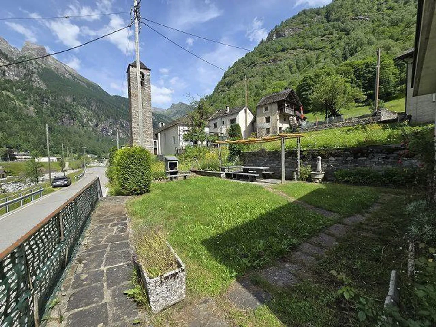 Grande proprietà con molto terreno in una posizione molto tranquilla e soleggiata... - Foto 28 di 37