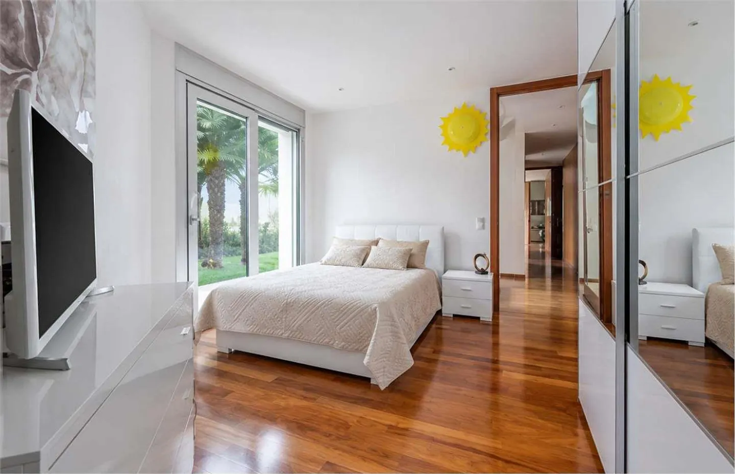 Lugano - Prestigious Villa with Lake View and Refined Outdoor Areas - Photo 11 of 13