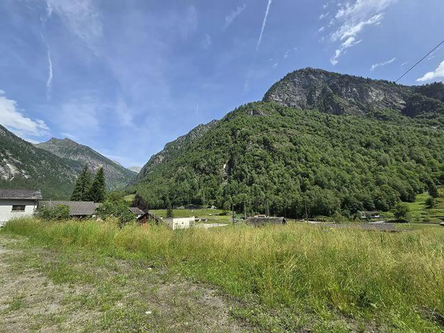 Grande proprietà con molto terreno in una posizione molto tranquilla e soleggiata... - Foto 30 di 37