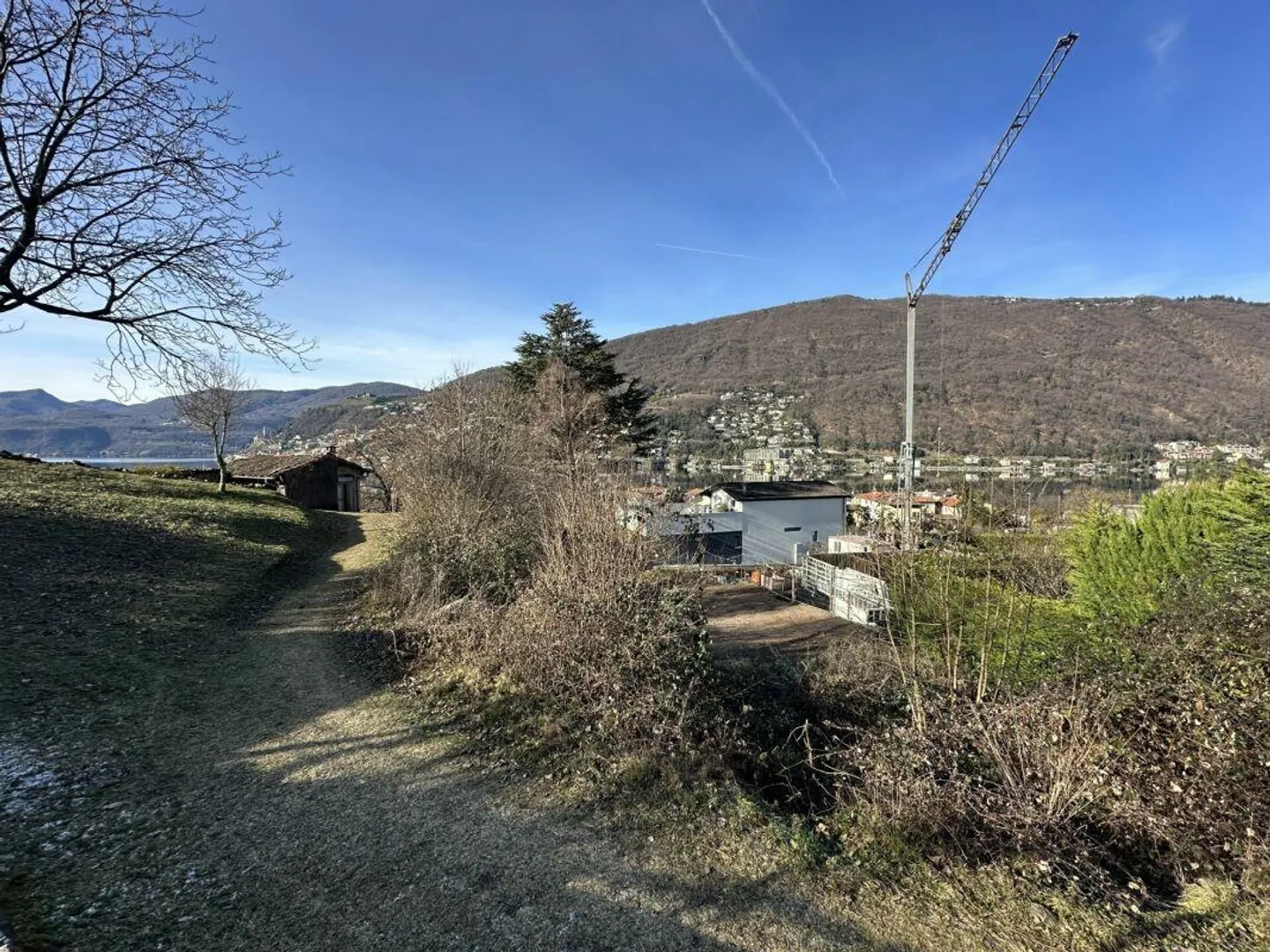 Baugrundstück mit Seeblick, sonnig - Foto 2 von 4