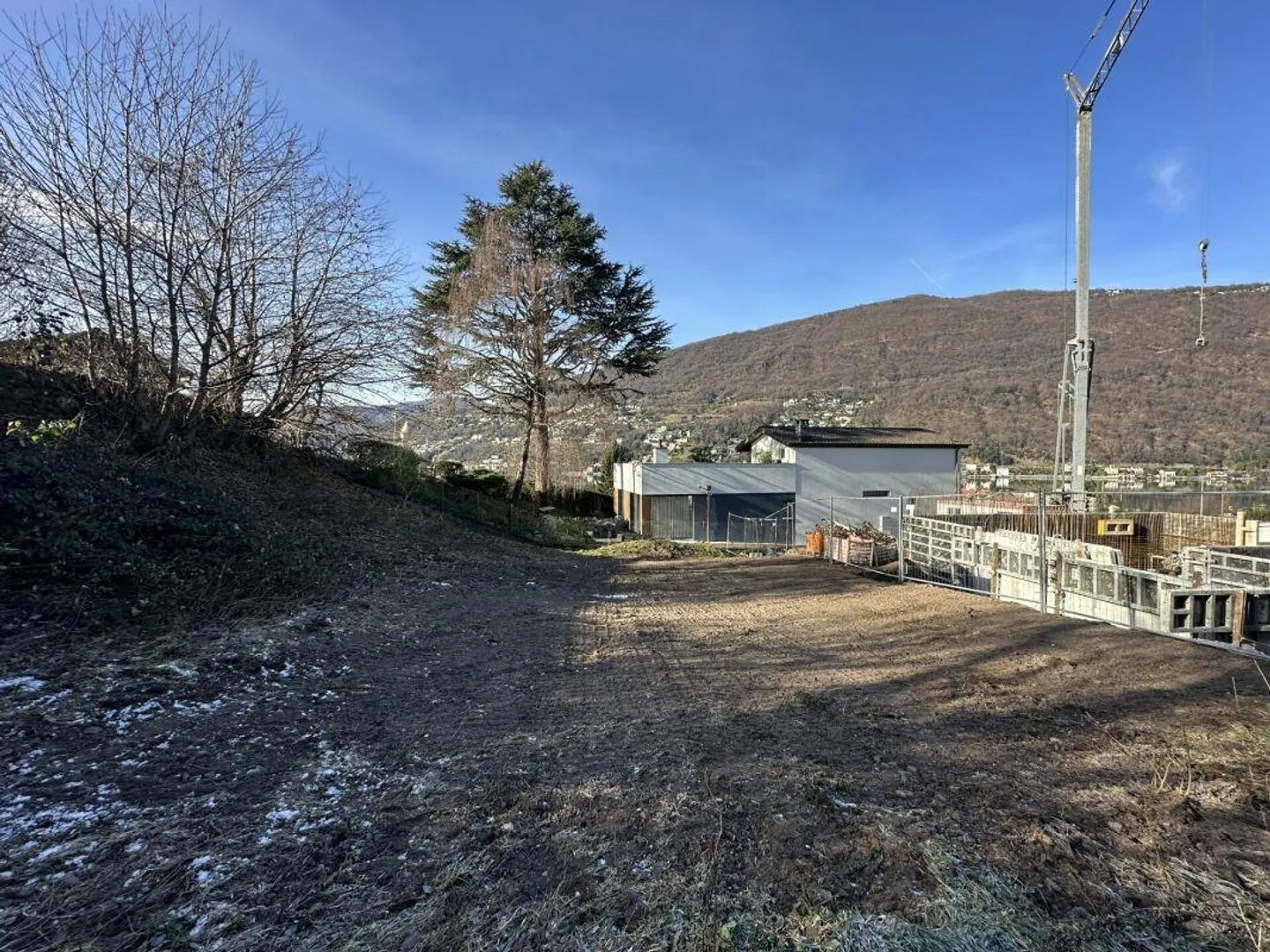 Baugrundstück mit Seeblick, sonnig - Foto 3 von 4