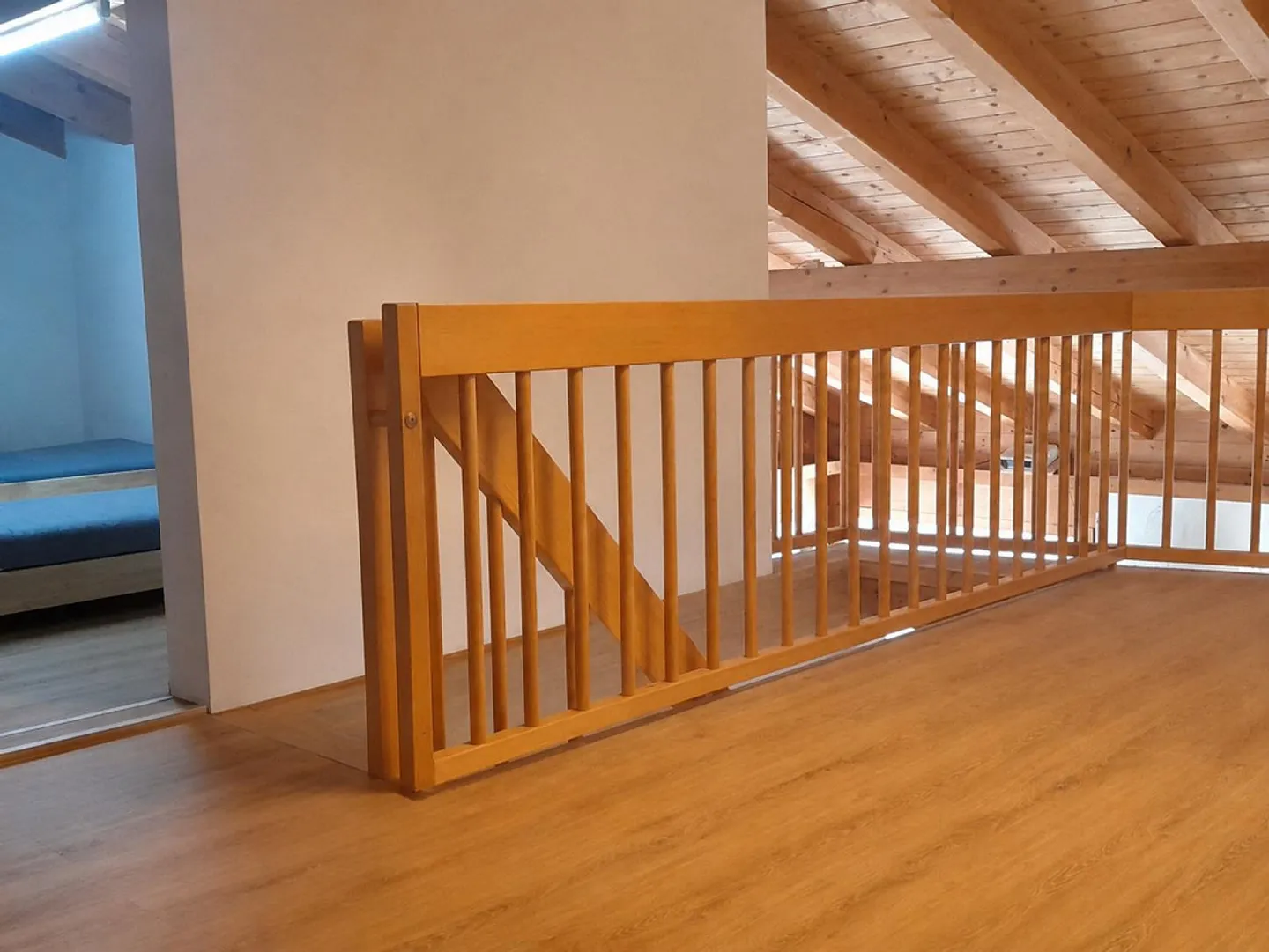 4.5-room penthouse apartment with gallery & two balconies in Bonaduz - Photo 3 of 13