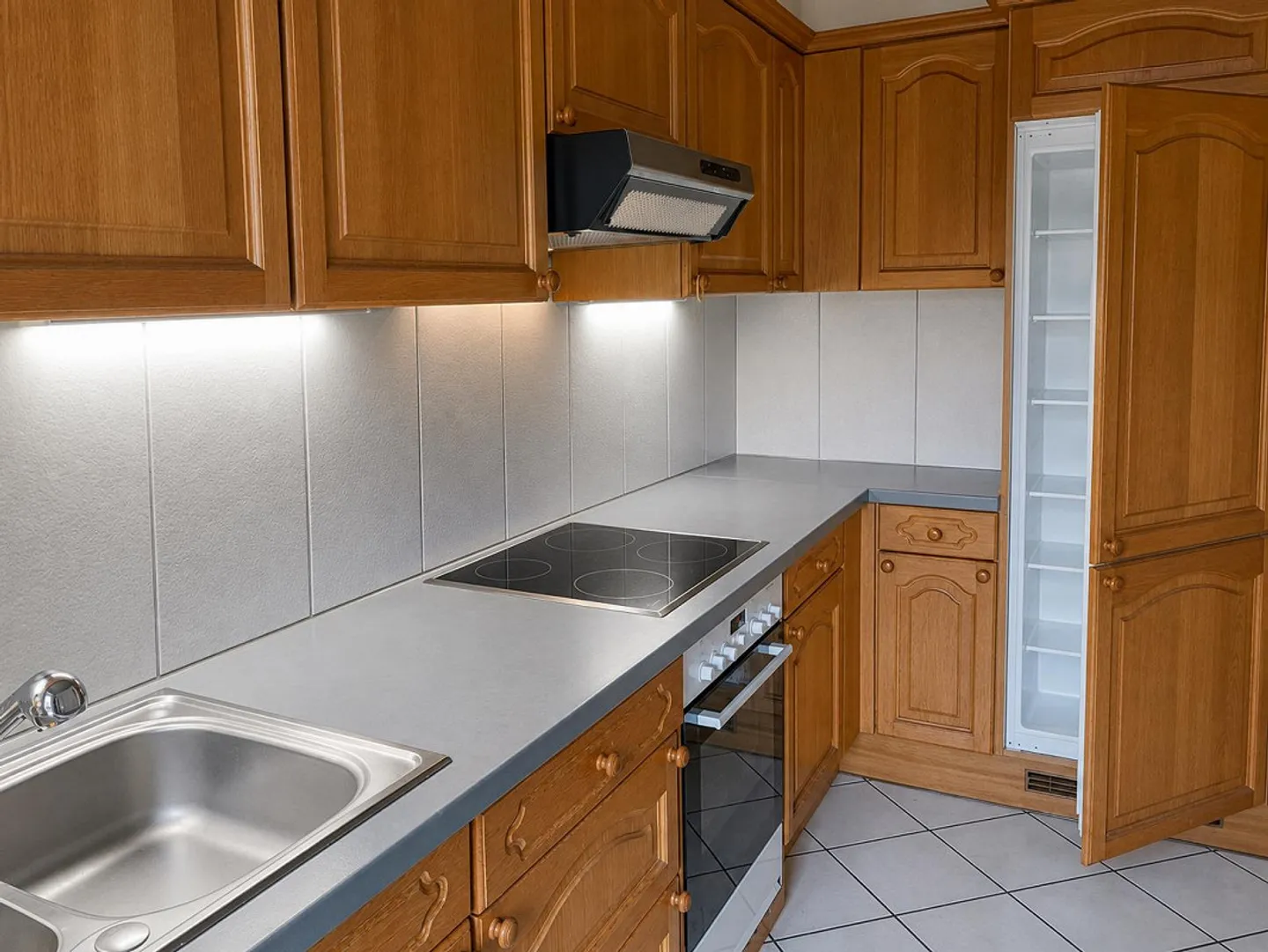 4.5-room penthouse apartment with gallery & two balconies in Bonaduz - Photo 4 of 13