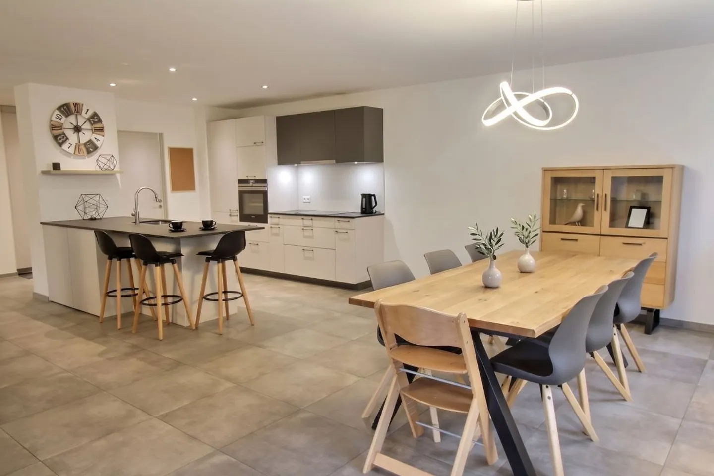 Appartement spacieux à Châtel-St-Denis - Photo 1 sur 13
