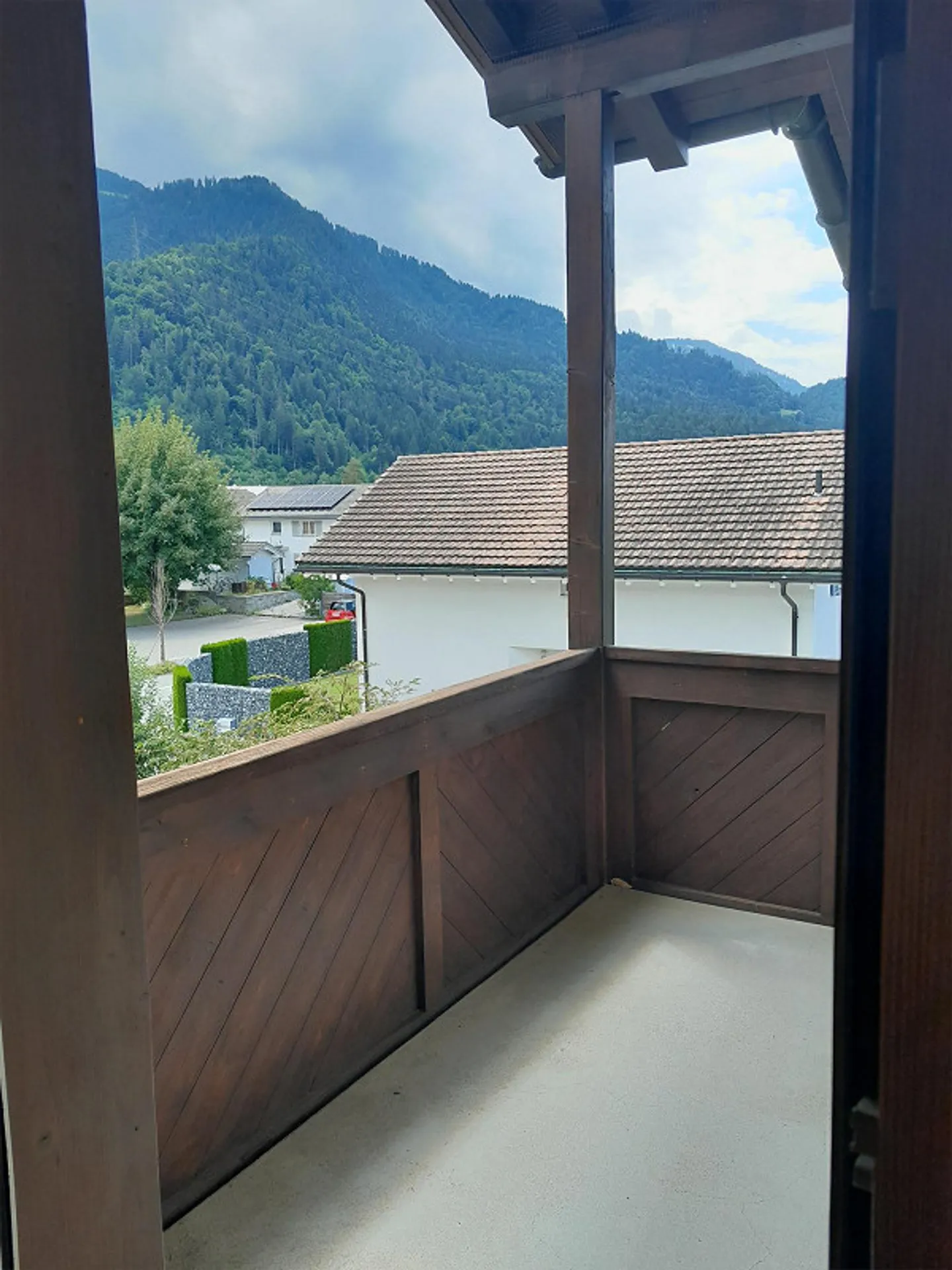 4.5-room penthouse apartment with gallery & two balconies in Bonaduz - Photo 9 of 13