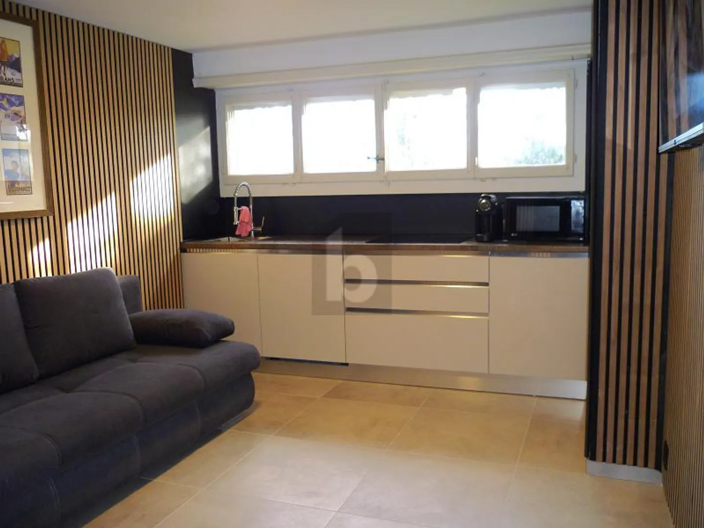 RENOVATED AND WELL LOCATED! - Photo 3 of 6