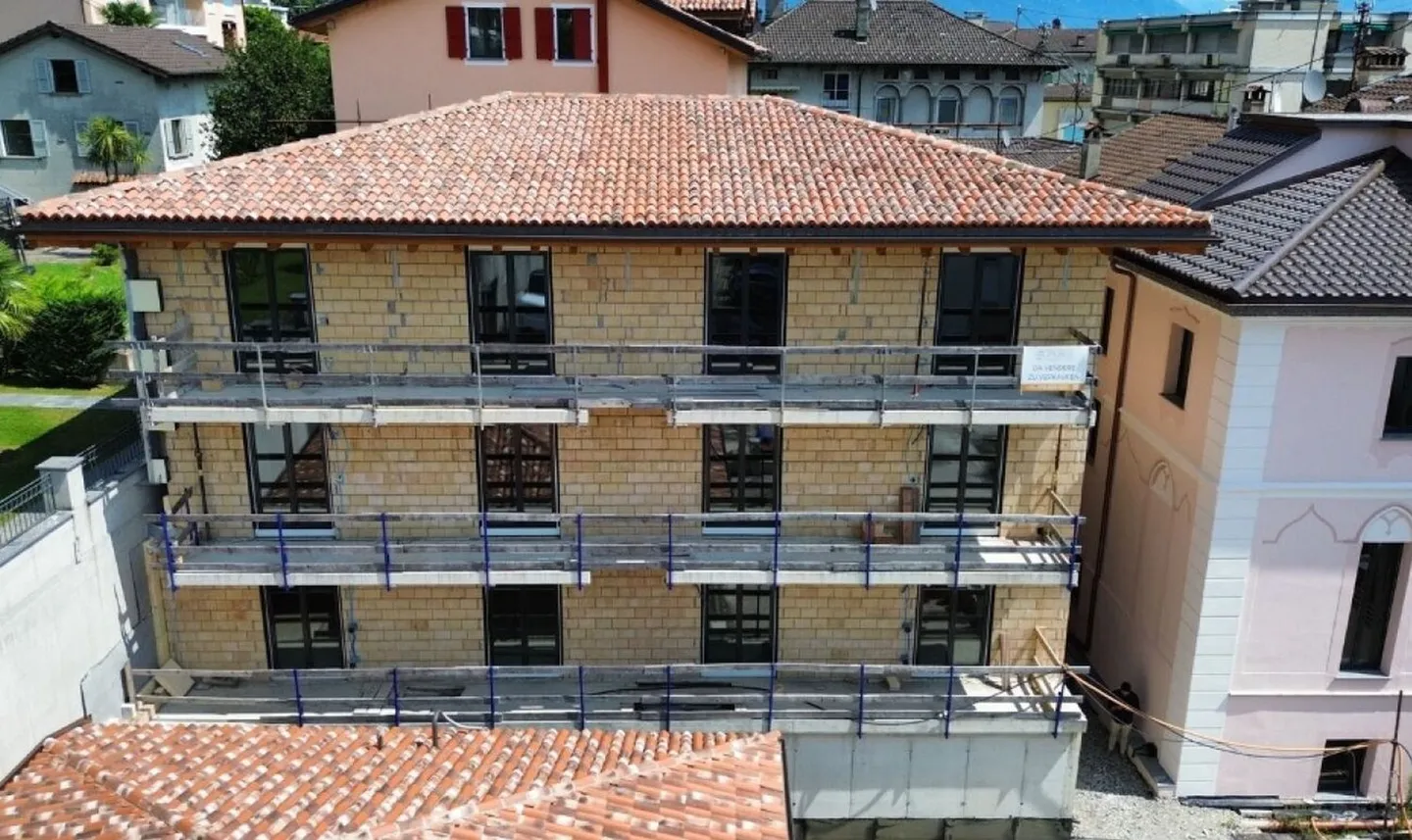 Residenza Sorriso: 2,5-Zimmer-Wohnung im zweiten Stock - Foto 1 von 4