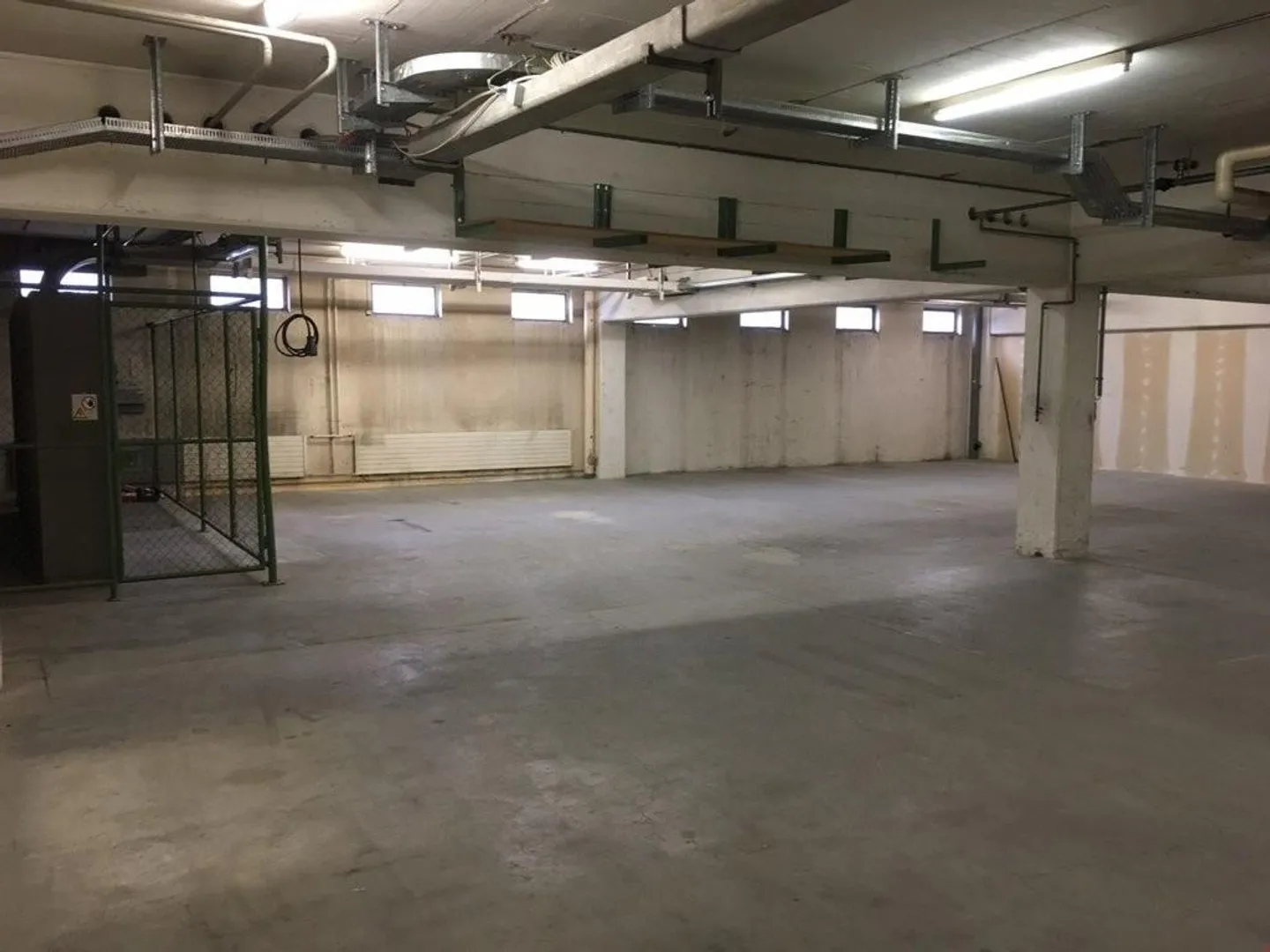 Attractive storage areas in the 1st basement with goods lift - Photo 5 of 6