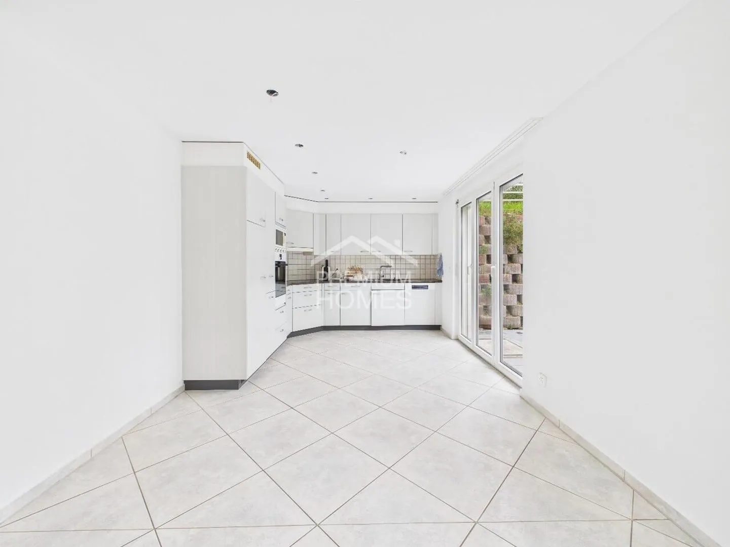 Semi-detached house for sale - Photo 4 of 8