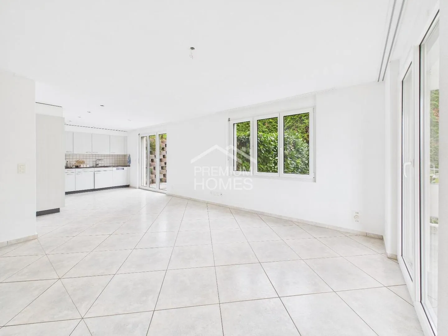 Semi-detached house for sale - Photo 3 of 8