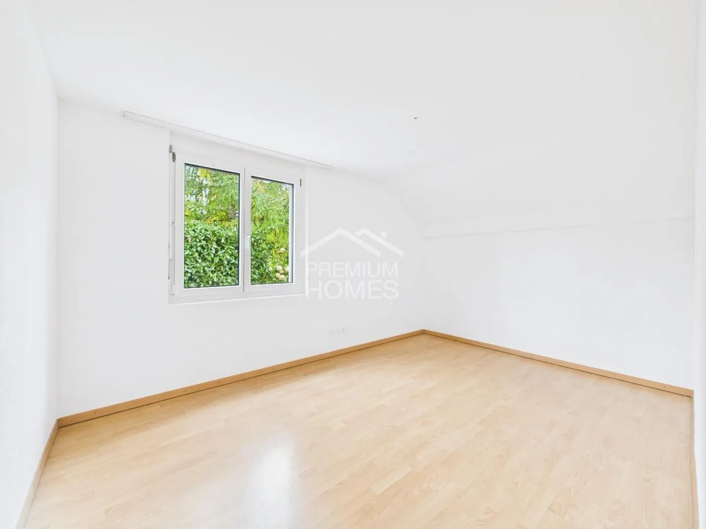 Semi-detached house for sale - Photo 6 of 8