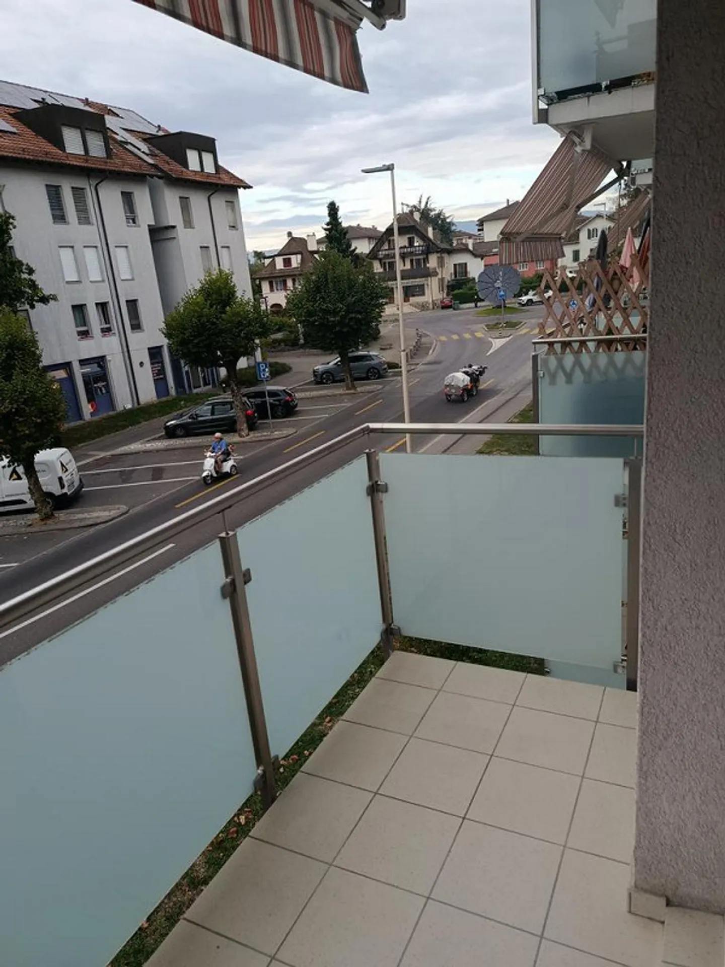 Vicino alla stazione e ai negozi - Foto 5 di 7