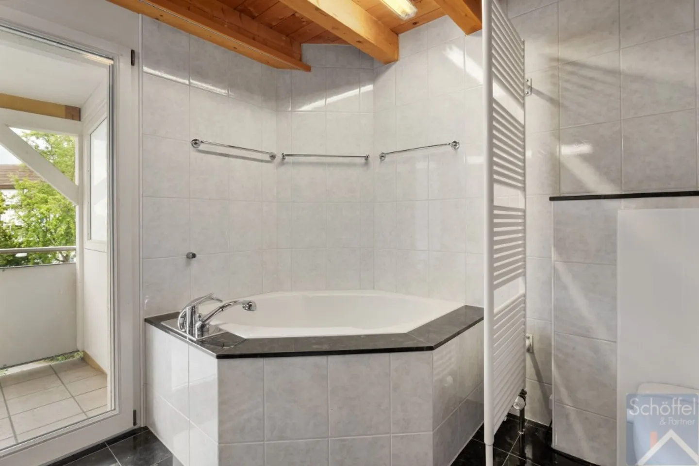 5 ½-Room Penthouse Apartment - Photo 4 of 12