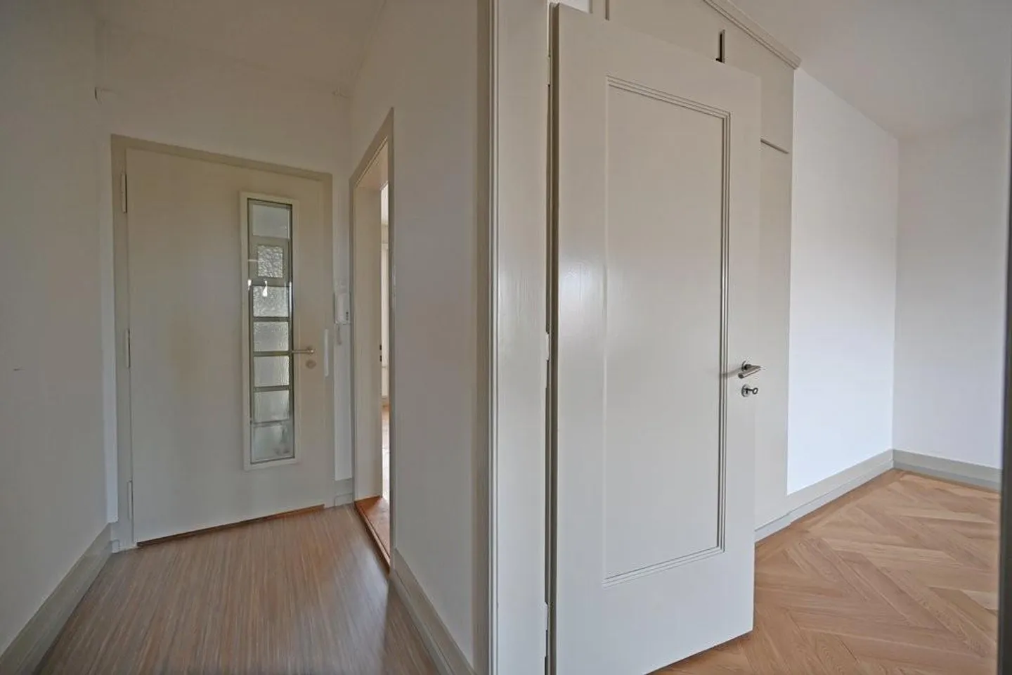 Moderno appartamento con 2 camere nel quartiere Wyler - Foto 4 di 11