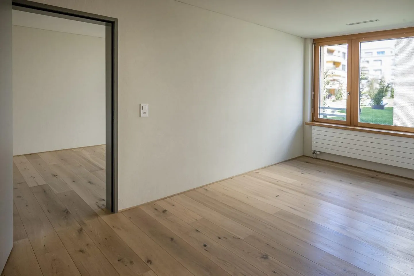 Moderne 5.5-Zimmer-Wohnung im Herzen von Willerzell - Foto 3 von 6