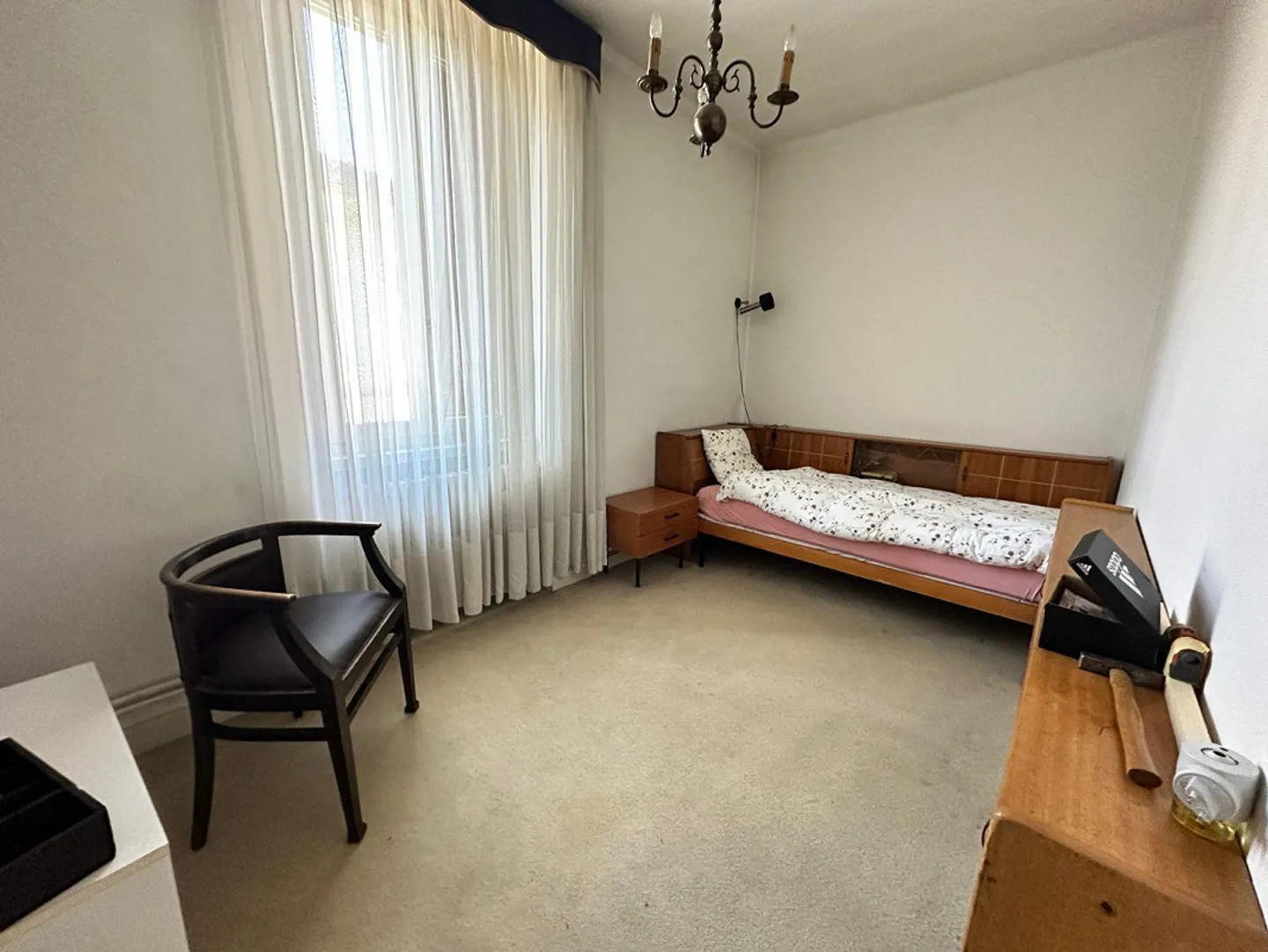 Maison individuelle spacieuse avec jardin dans un quartier résidentiel calme - Photo 11 sur 13