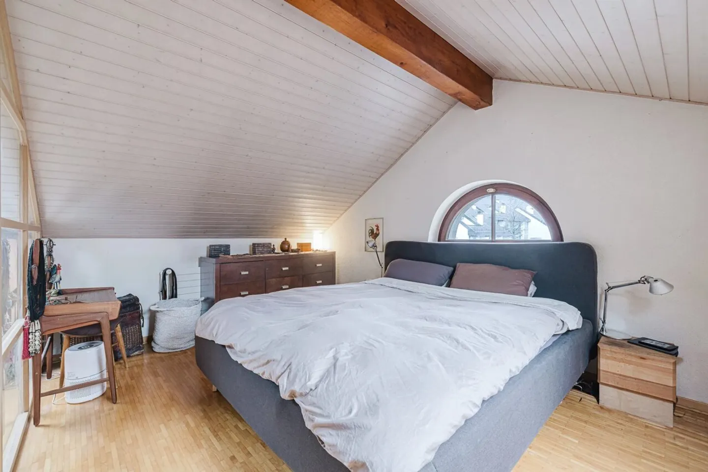 CHARAKTERHAUS IM HERZEN DES DORFES VEYRIER - Foto 6 von 10