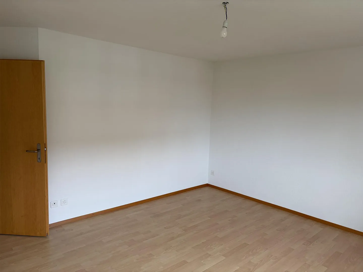 Appartement de 4 pièces nouvellement rénové à louer - Photo 7 sur 22