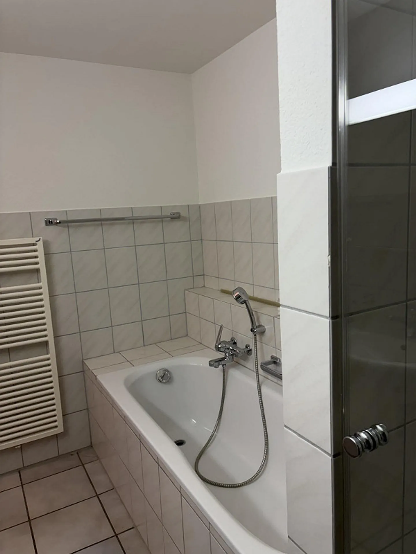 Appartement de 4 pièces nouvellement rénové à louer - Photo 13 sur 22