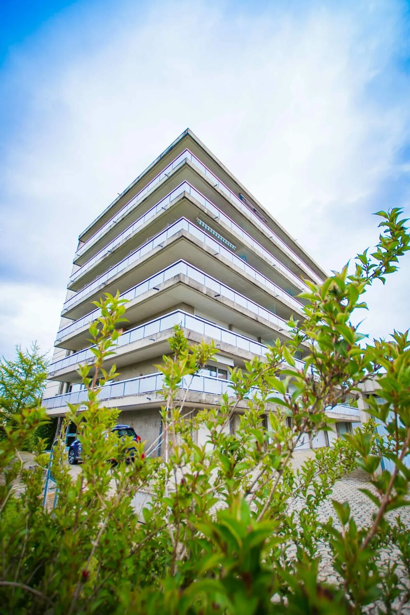 Appartement Charmant dans un Quartier Calme - Photo 2 sur 3
