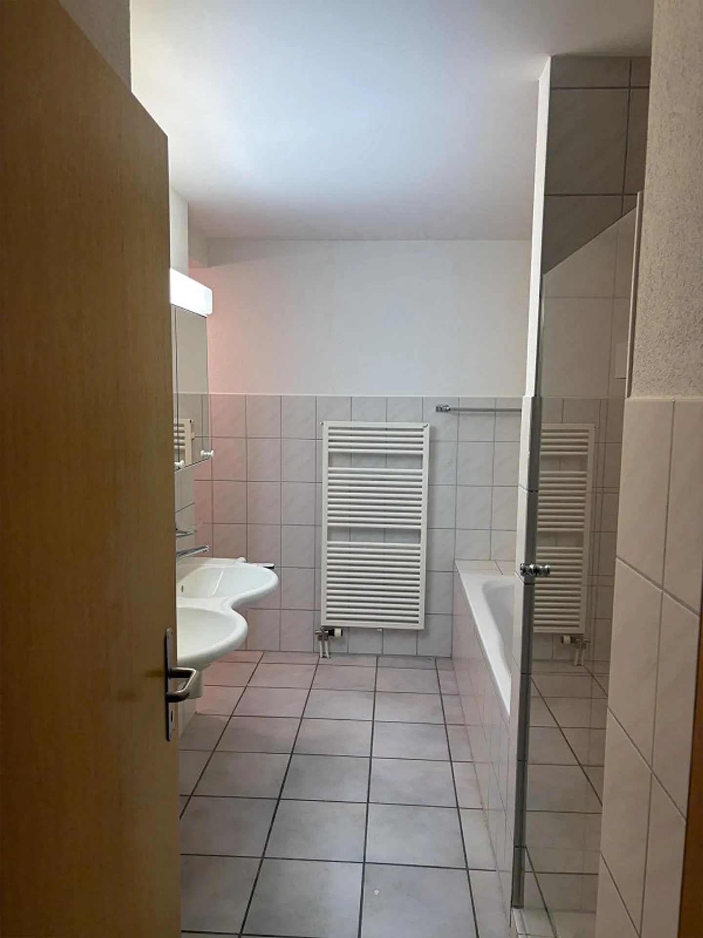 Appartement de 4 pièces nouvellement rénové à louer - Photo 14 sur 22