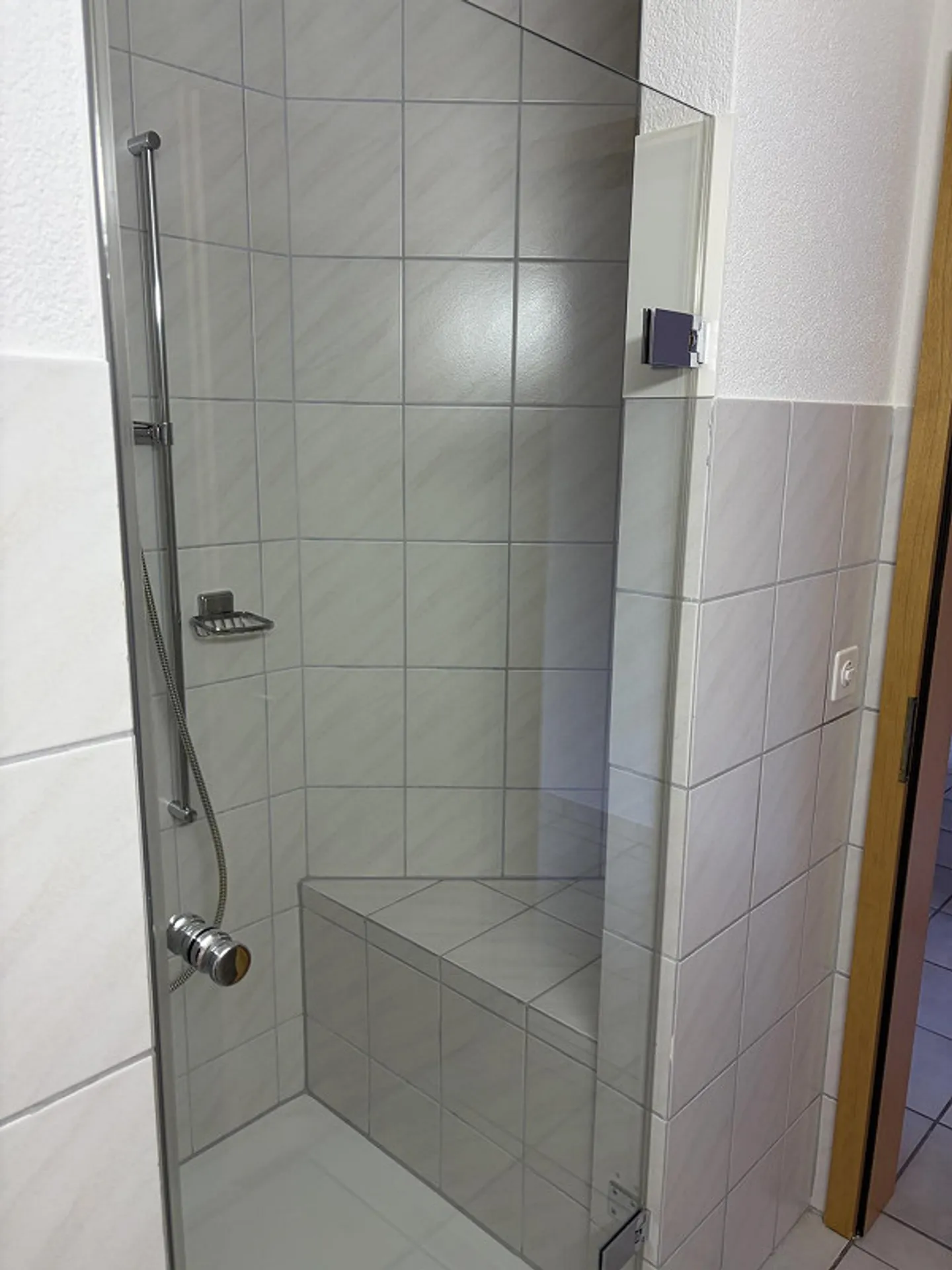 Appartement de 4 pièces nouvellement rénové à louer - Photo 15 sur 22