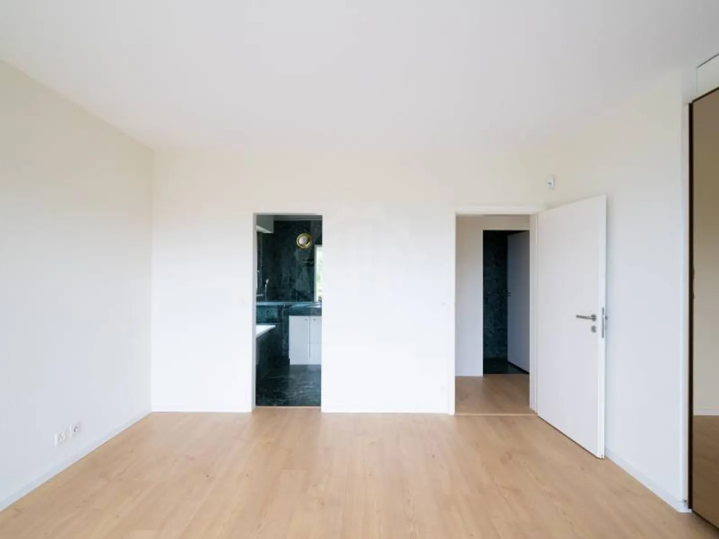Luxusvilla mit Seeblick - Foto 12 von 12