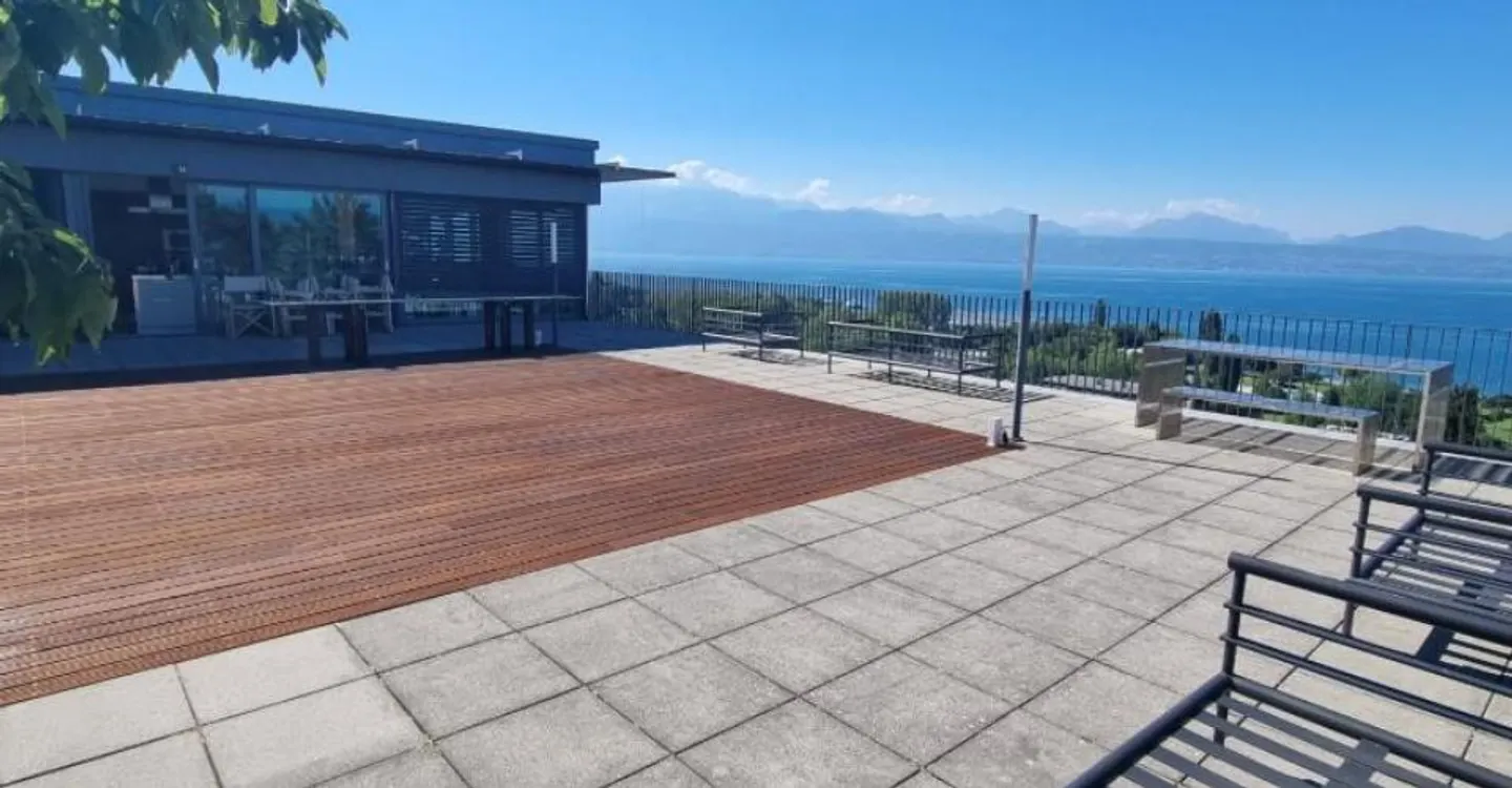 Appartamento di Lusso con Vista Lago - Foto 12 di 12