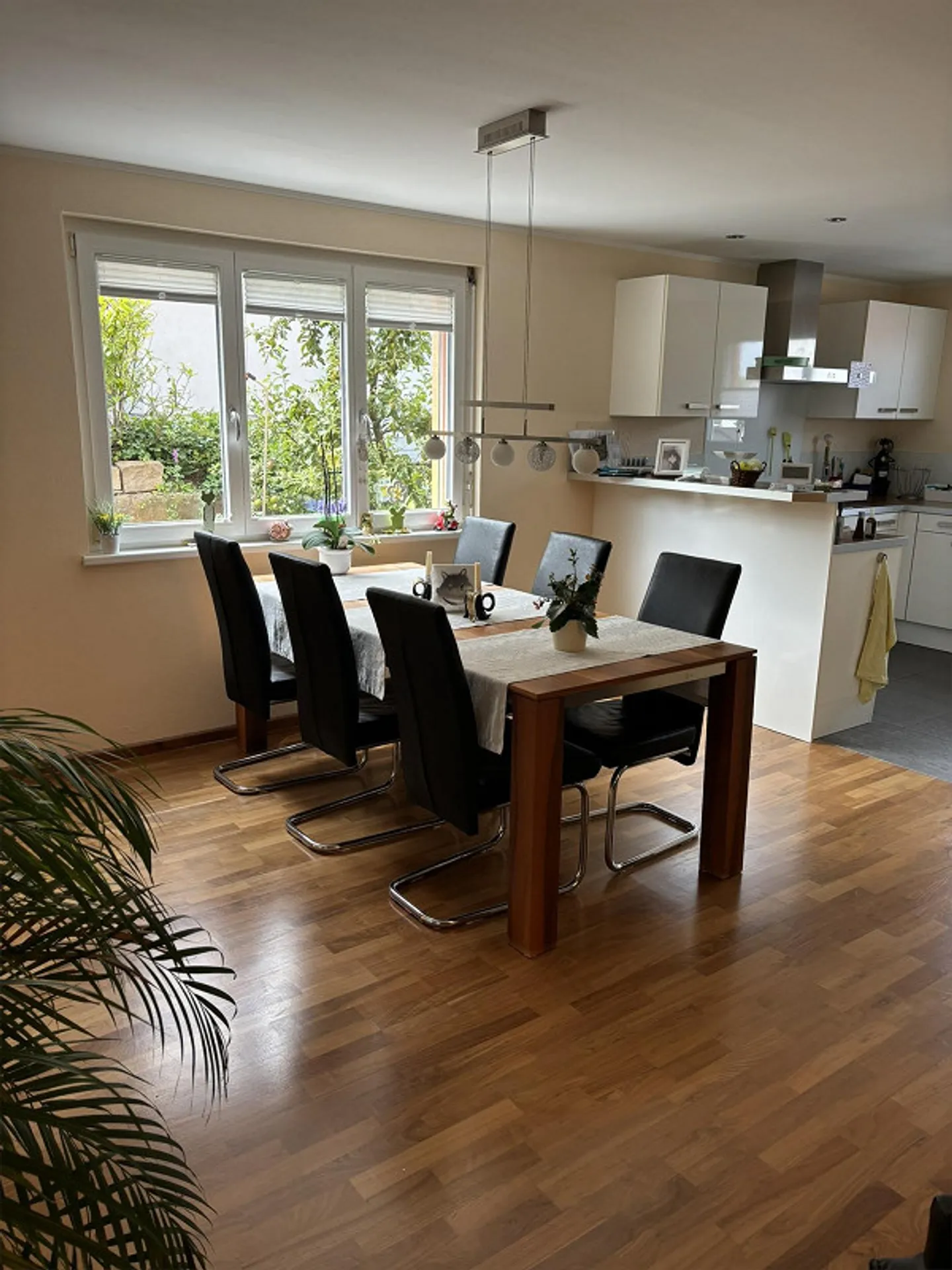 A well-maintained home for immediate move-in - Photo 9 of 28