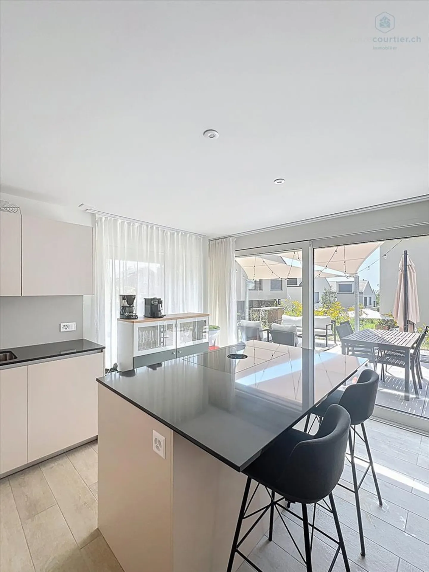 Semi-detached house for sale - Photo 10 of 13