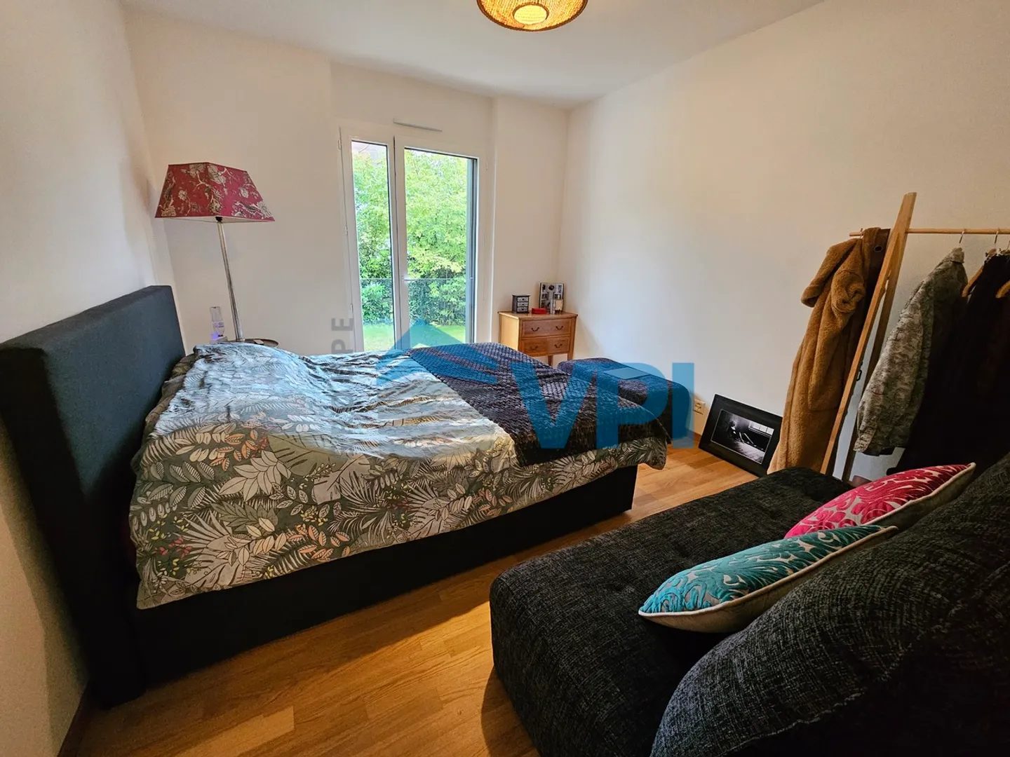 Bright 3-room apartment with terrace in Corsier - Photo 7 of 9