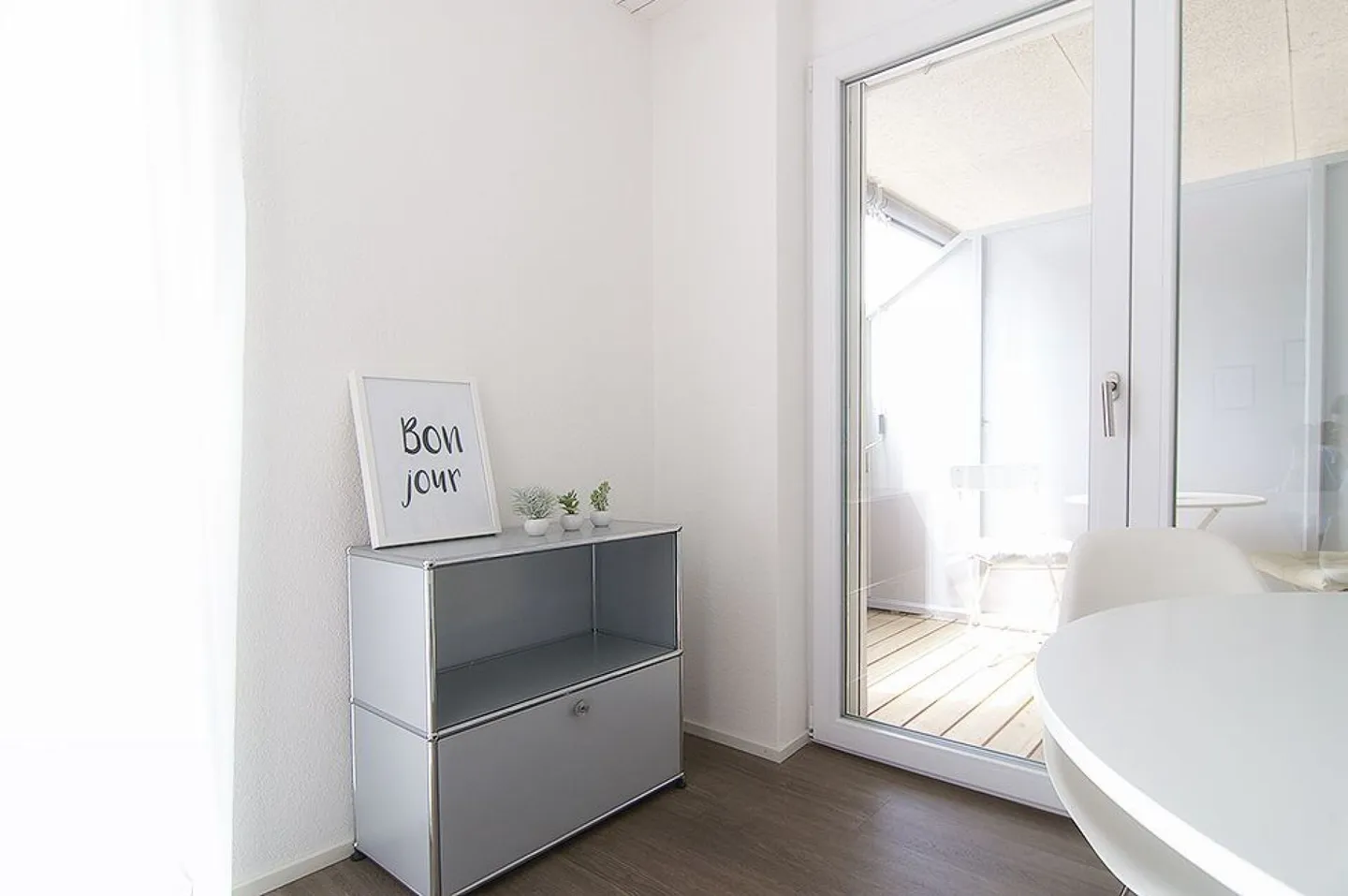 Apartment for rent - Photo 2 of 10