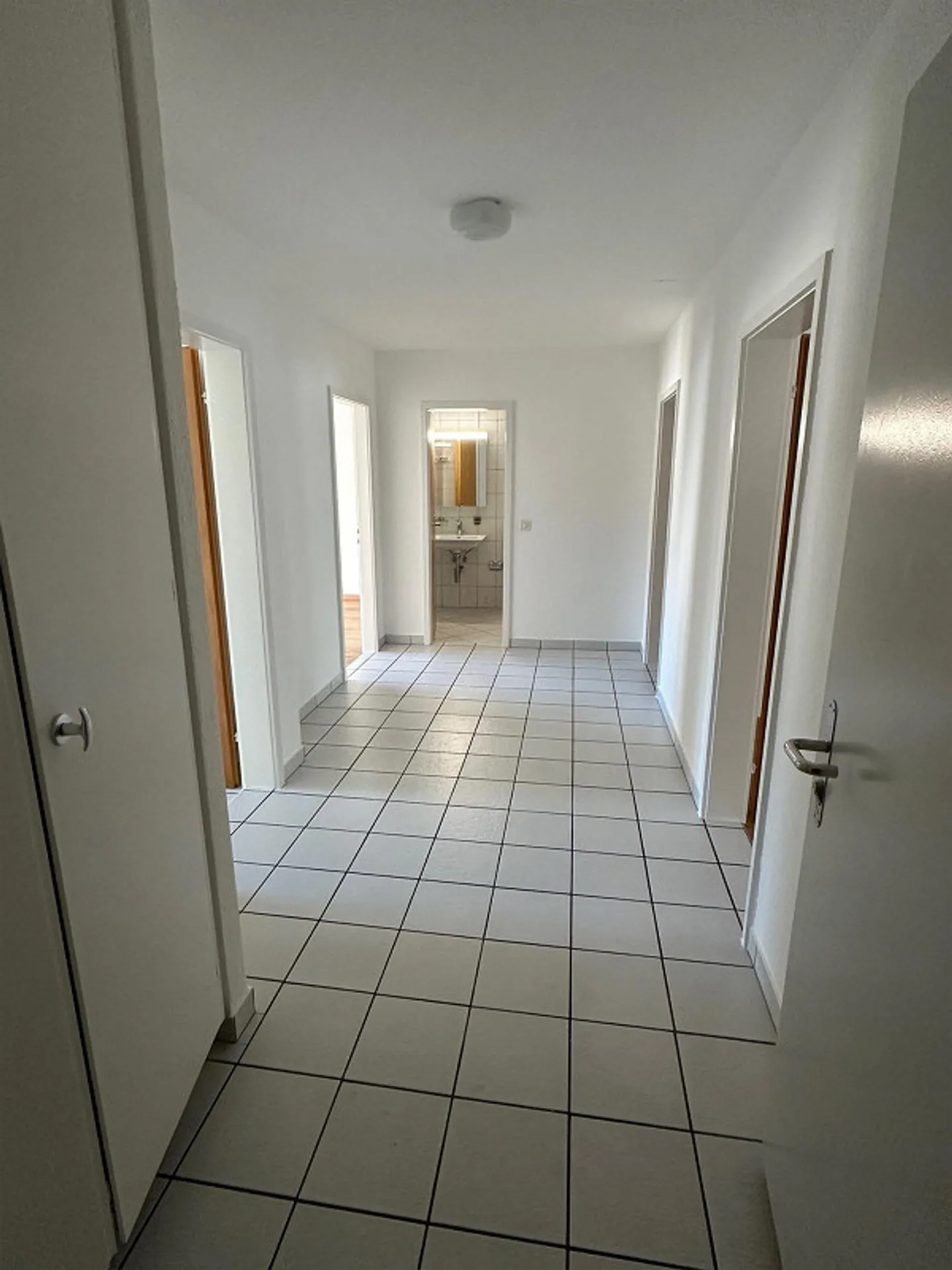 Appartement lumineux de 3,5 pièces au centre de Domat/Ems - Photo 4 sur 5