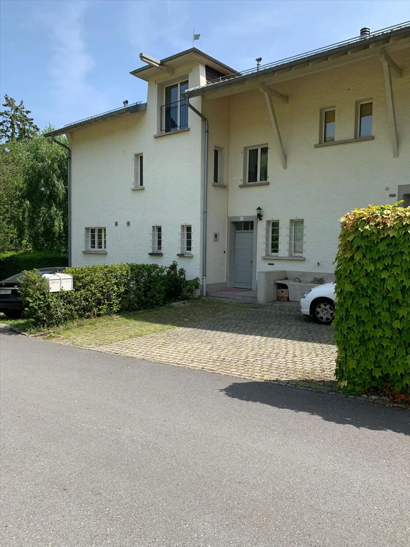 Schönes Apartment in einer ruhigen und grünen Umgebung mit Terrasse und Garten - Foto 1 von 8
