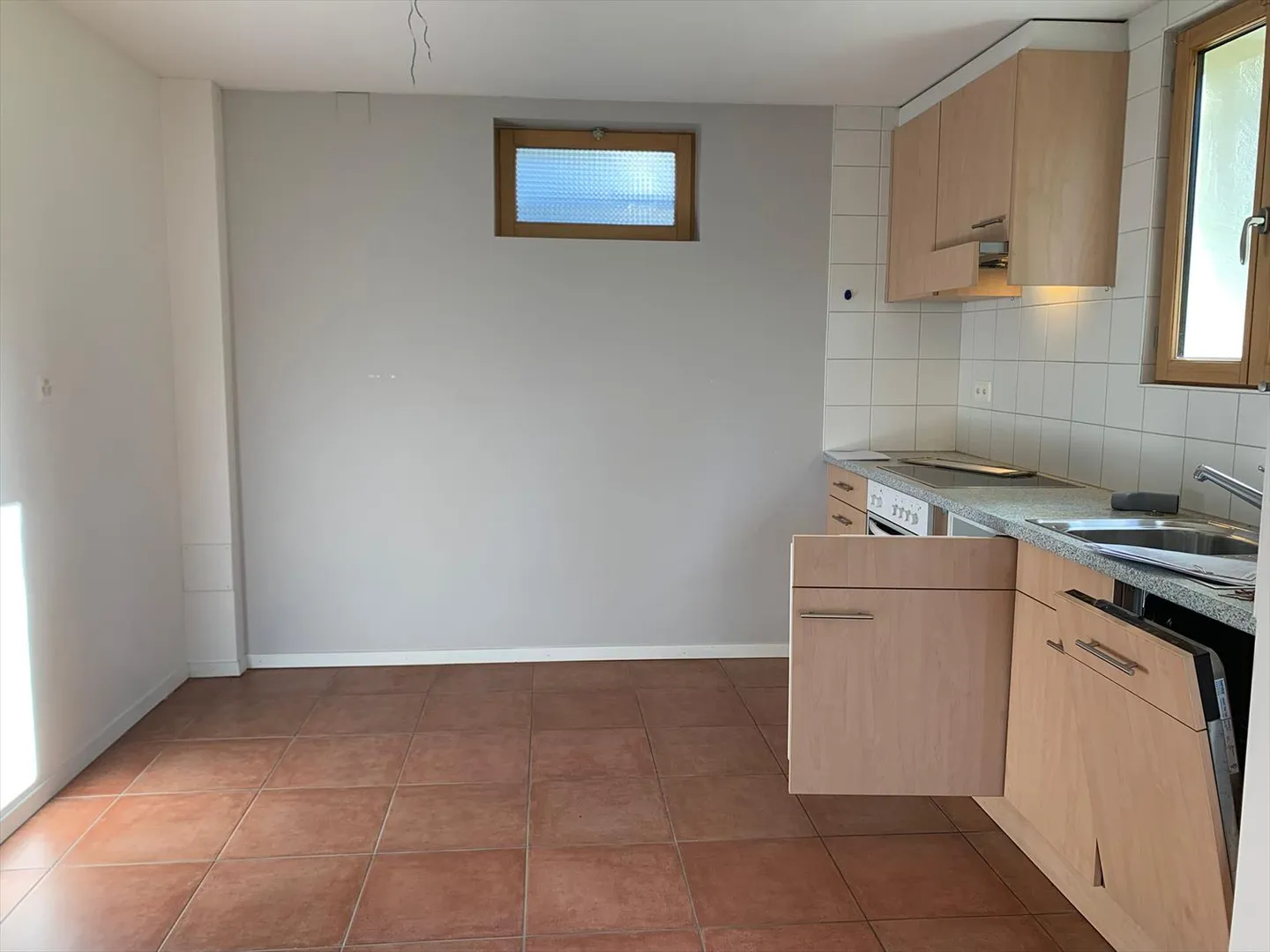 Schönes Apartment in einer ruhigen und grünen Umgebung mit Terrasse und Garten - Foto 2 von 8