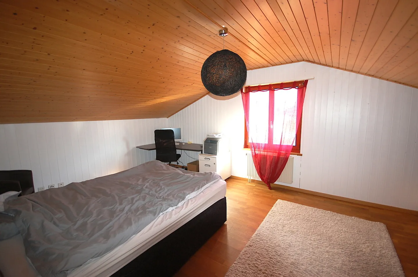 Spacious Duplex Apartments - Photo 20 of 26