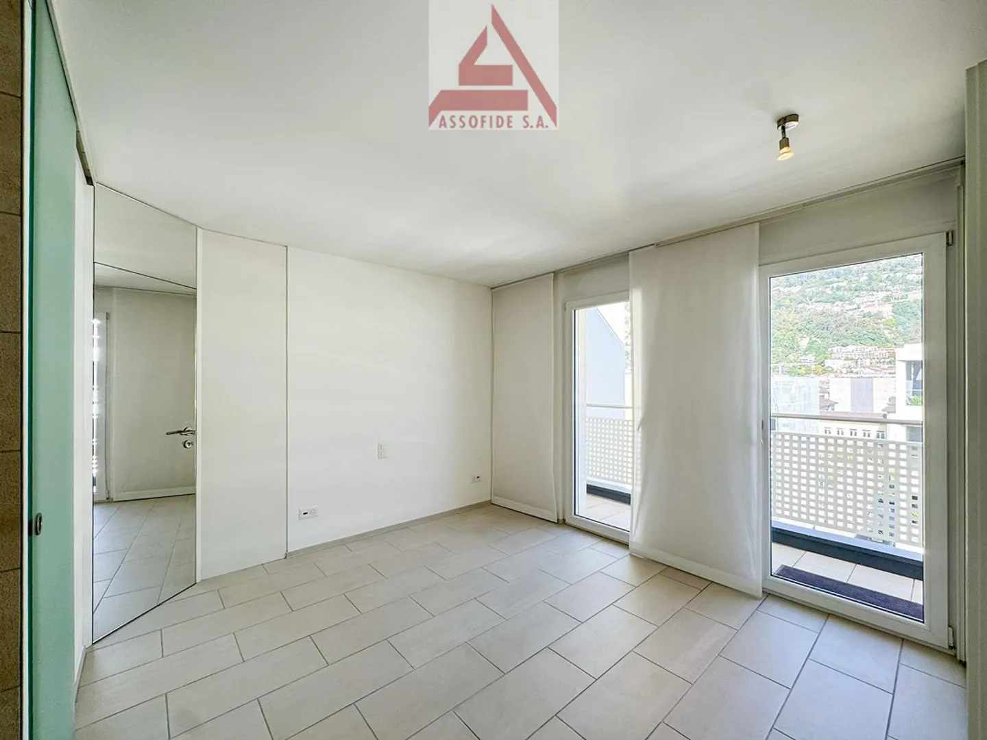 Attique avec terrasse panoramique - Photo 5 sur 7