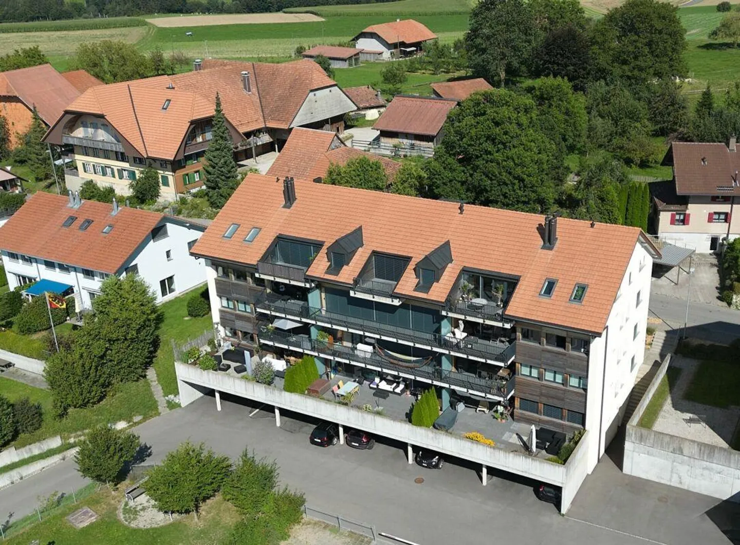 komfortable 5 1/2-Zimmerwohnung, 141 m2 - Foto 2 von 13