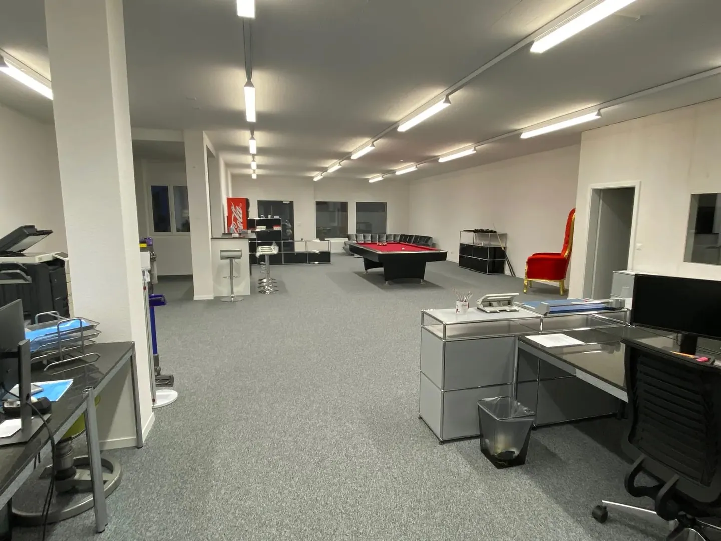 Espace commercial polyvalent à Aesch - Photo 3 sur 7