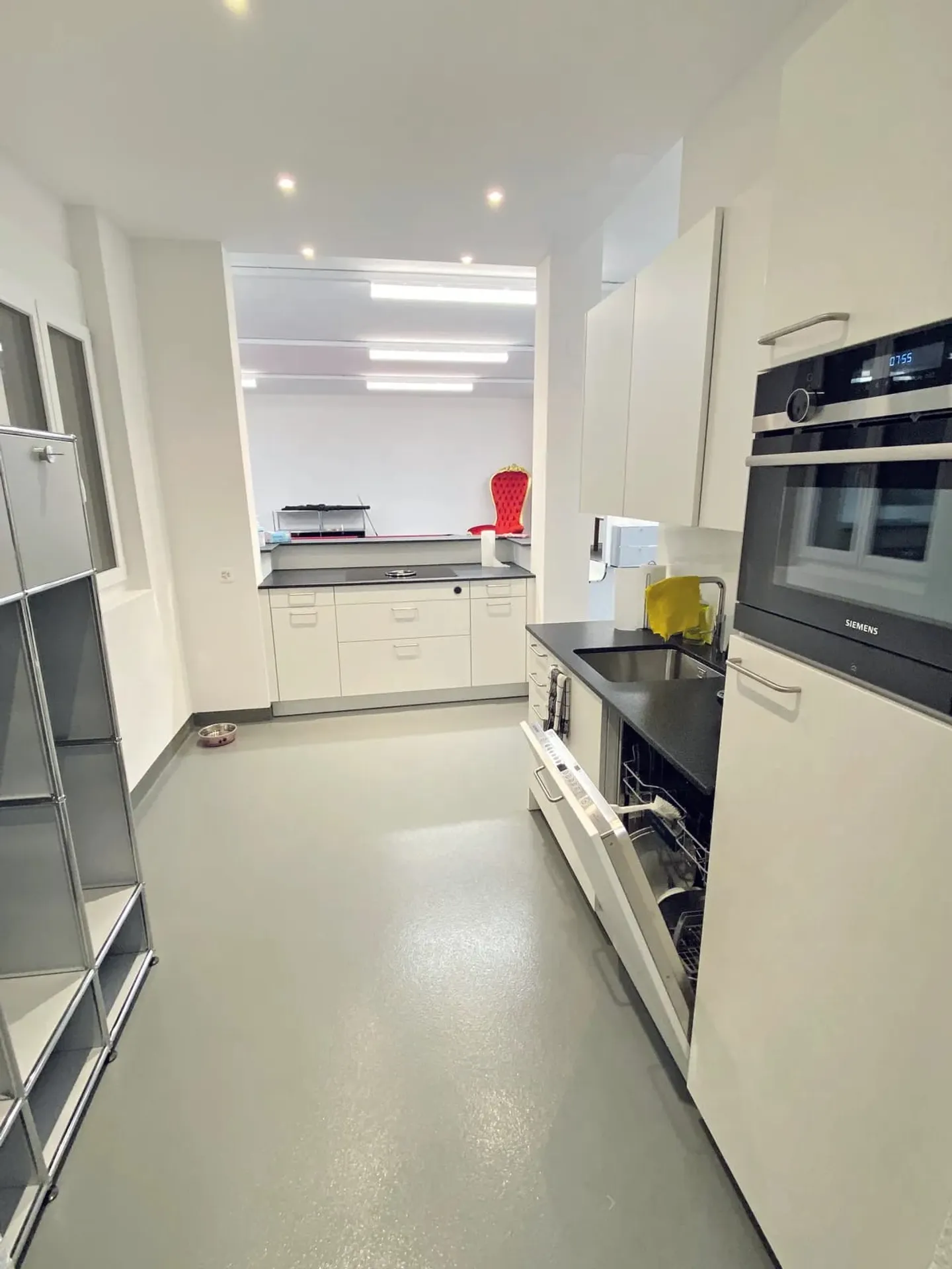 Espace commercial polyvalent à Aesch - Photo 6 sur 7