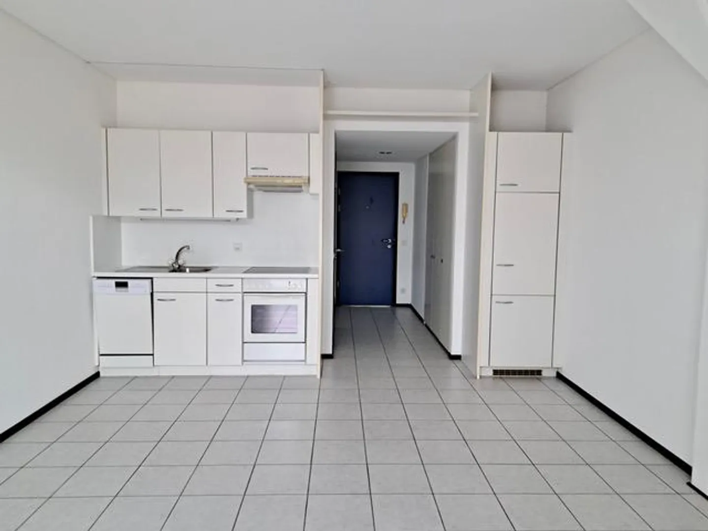 Studio apartment in central area - Photo 2 of 3