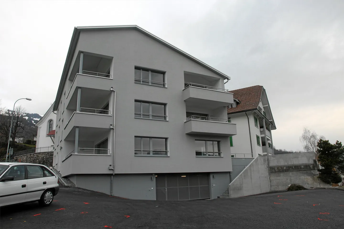 2 Room Apartment with Unobstructed View of Lake and Mountains Newly Renovated - Photo 1 of 3