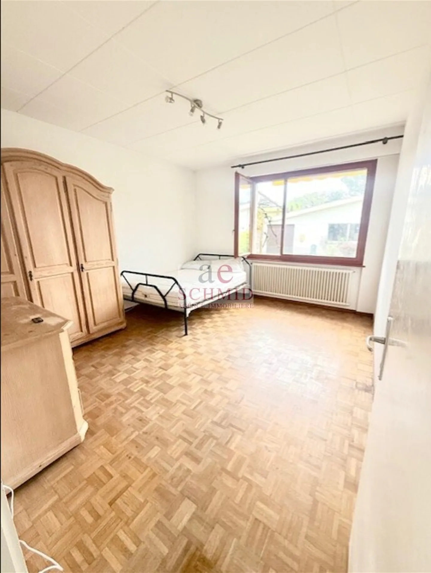 5-room House - Photo 9 of 10