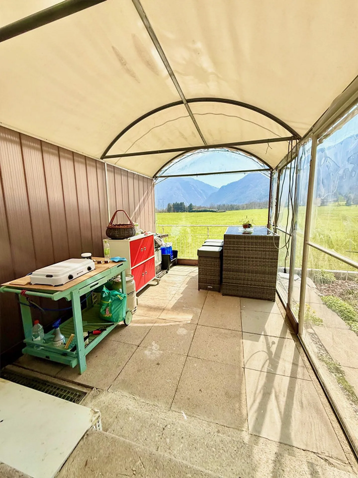Einfamilienhaus mit Garten und Blick auf die Berge - Foto 15 von 23