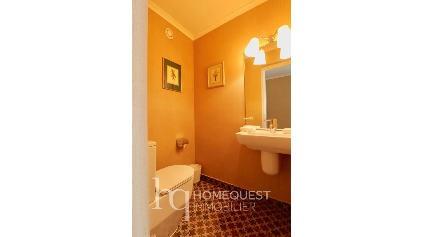Spacious fully furnished apartment, 3.5 rooms, with beautiful lake view - Photo 14 of 17