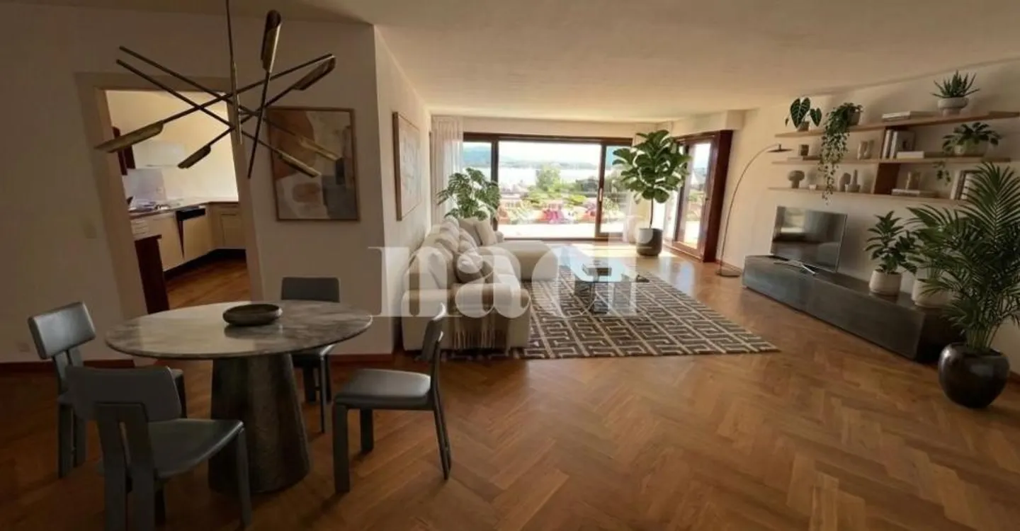 Nel centro di Nyon con vista sul lago e sul castello - Appartamento eccezionale di 4,5 locali con grande terrazza e vista sul lago - Foto 4 di 8