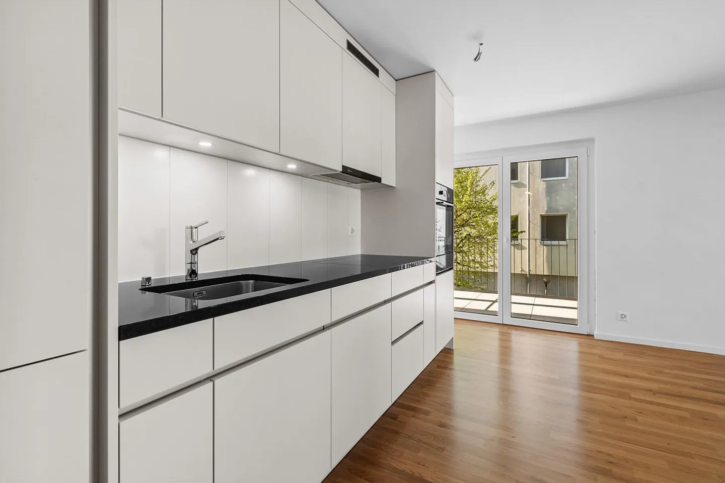 Moderne 2.5-Zimmerwohnung - Foto 4 von 10