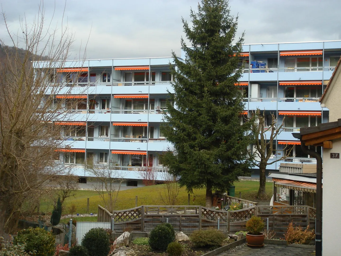 Vivere vicino alla stazione con balcone soleggiato esposto a sud - Foto 7 di 7