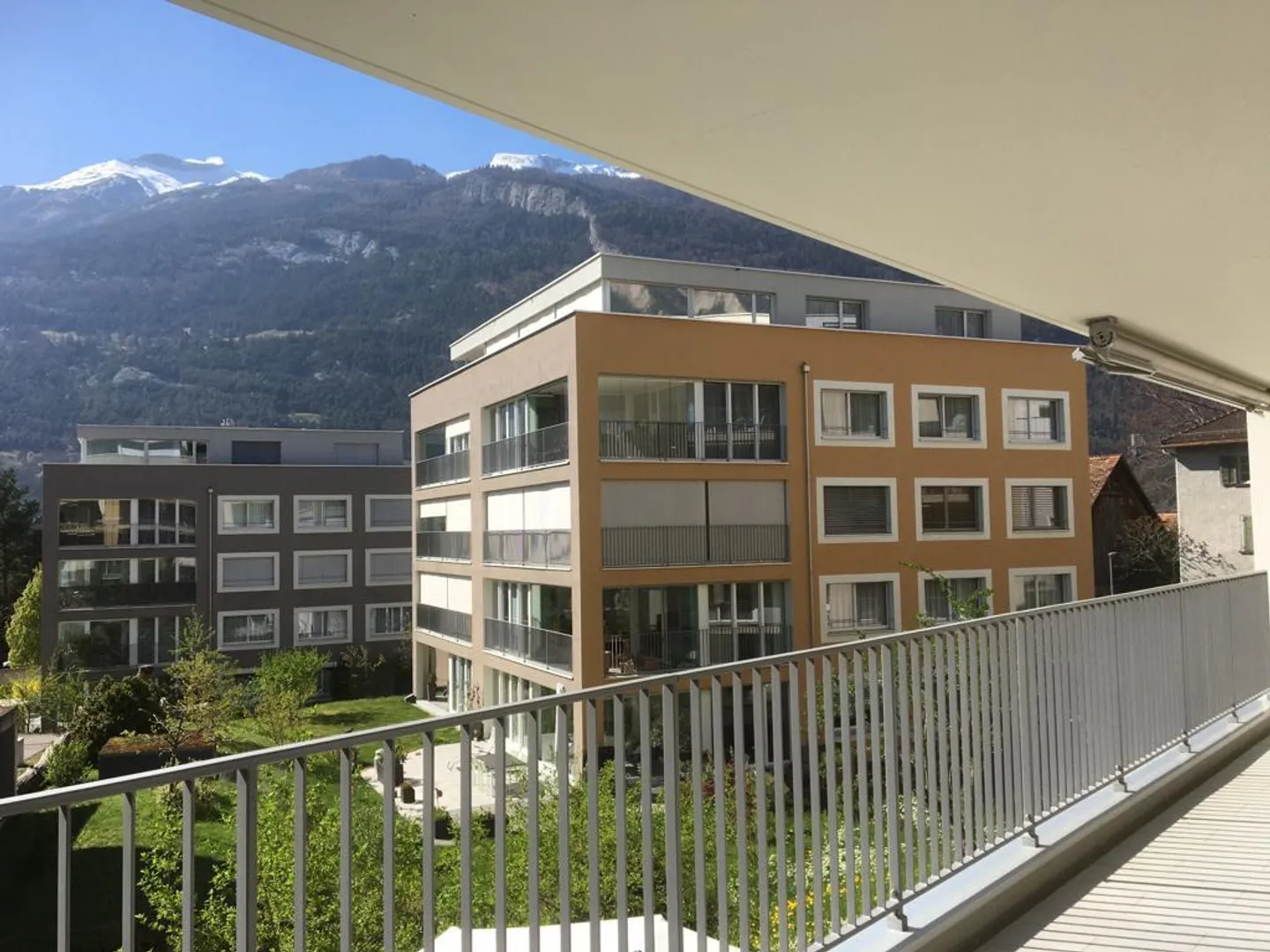 Lichtdurchflutete, grosszügige 3-Zimmer-Wohnung an sonniger Lage - Foto 1 von 10